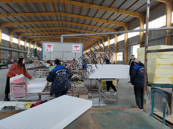 上海復合擠塑板是什么？